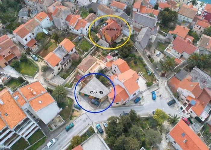 דירה Blamax